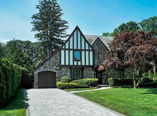 120 Castle Ridge Rd, Manhasset, NY 11030