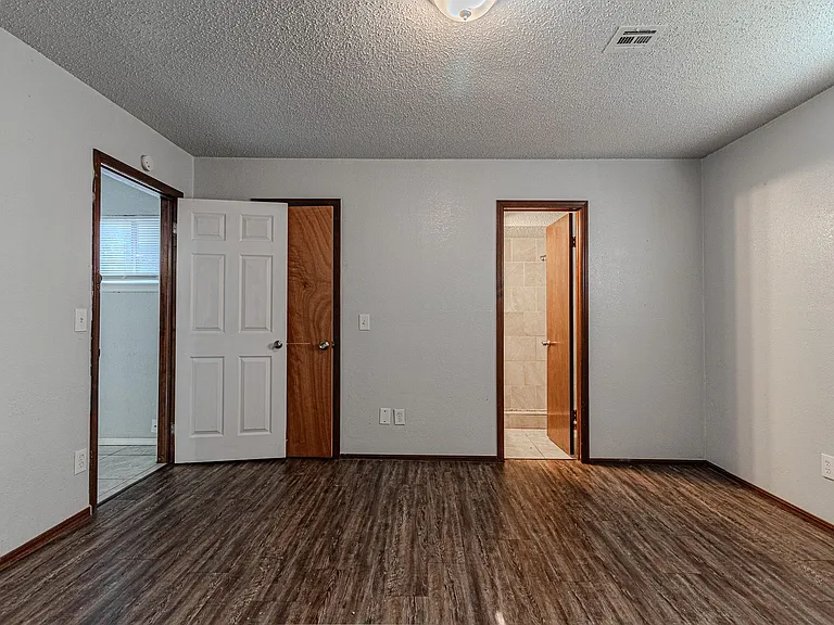 2705 NE 18th St — Photo 51