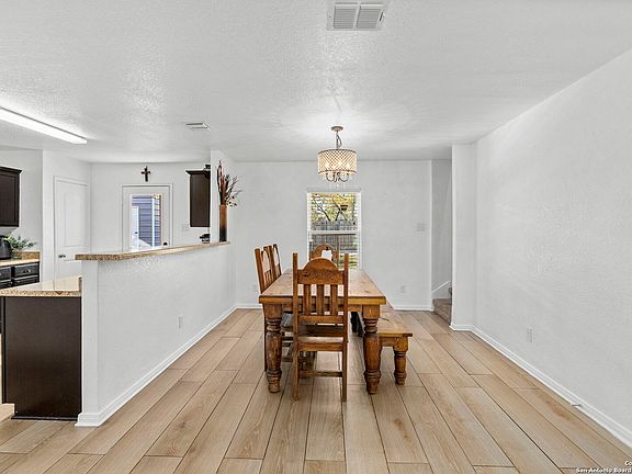 5th image of 2831 Presley Meadow