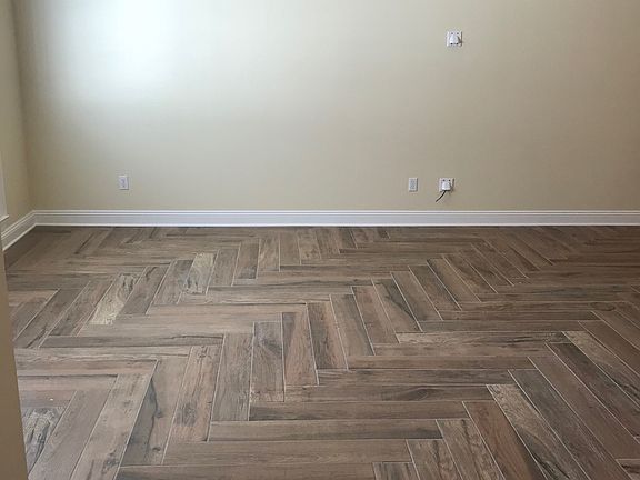5th image of 1496 Oakmont Pl