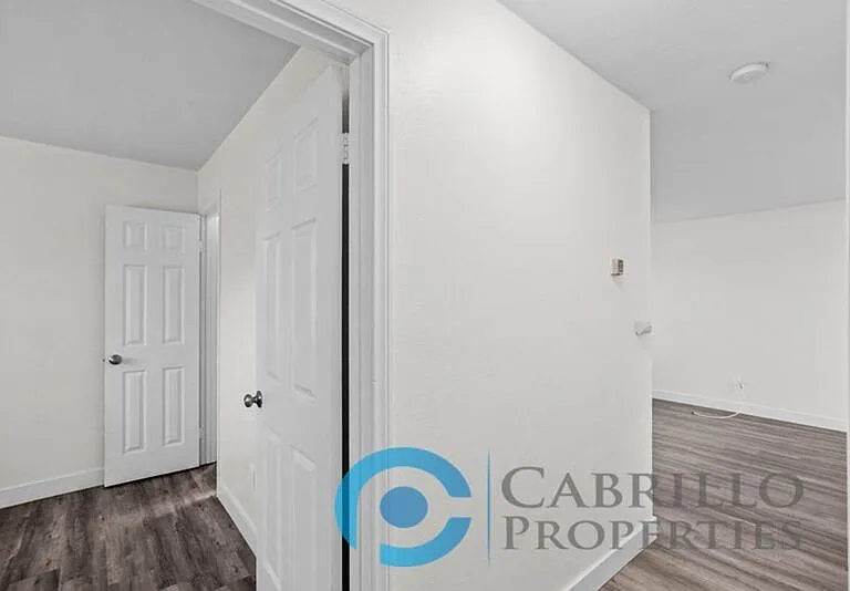 1016 Hornblend St #1 — Photo 8