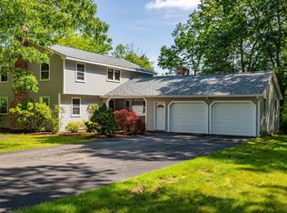 15 Muldoon Dr, Hudson, NH 03051