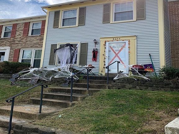 2nd image of 8254 Vernon St