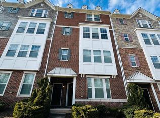 East Gate Condominiums, Chantilly, VA 20152