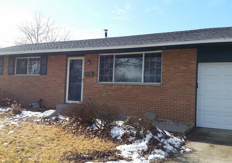 1st image of 209 West Pl