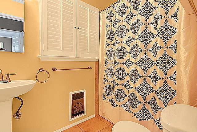 1st image of 1224 E Glenoaks Blvd APT 3