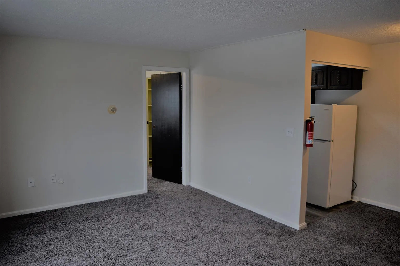 451 E Washington St #12 photo 1