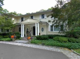 80 White Oak Tree Rd, Syosset, NY 11791