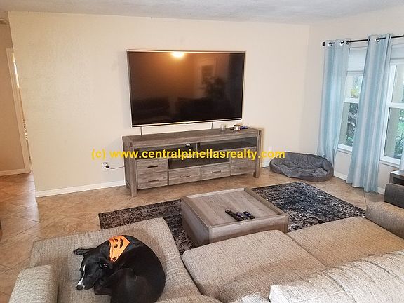 5th image of 5811 98th Ave