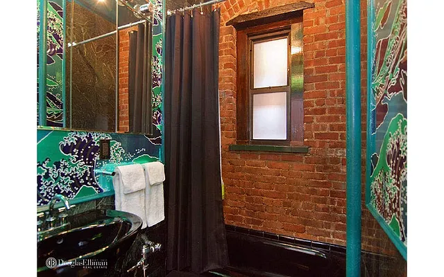 Rented by Douglas Elliman | media 21