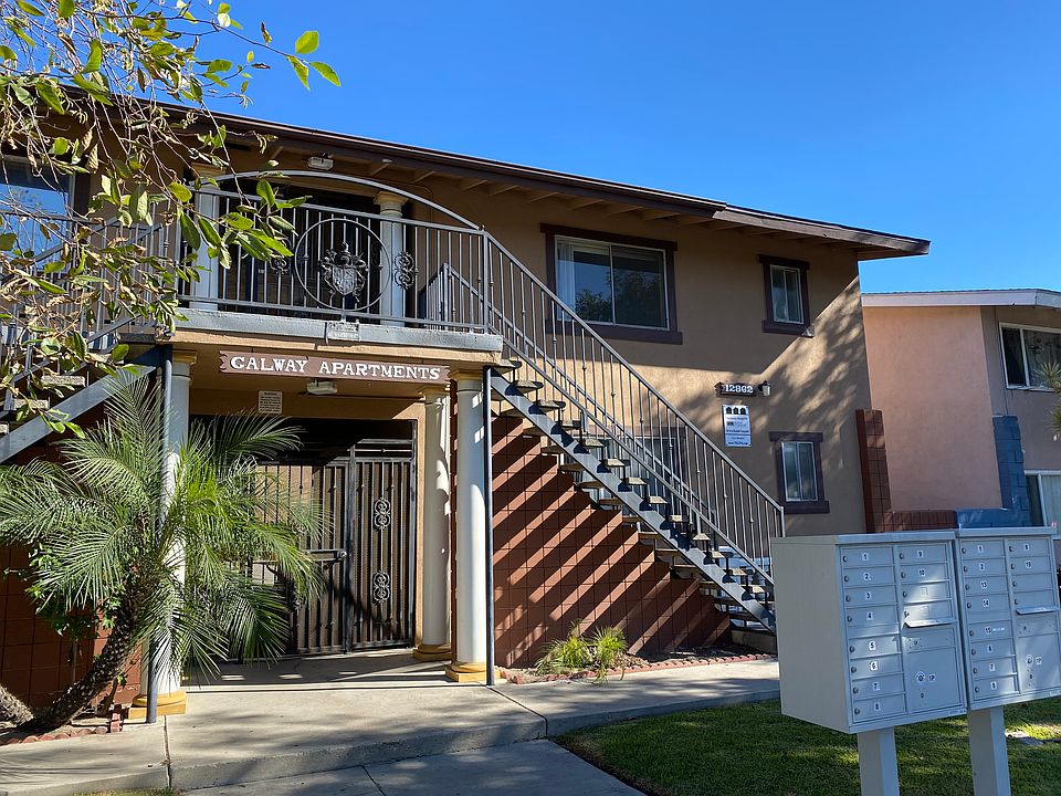 Front Entry, Mailboxes, You can access your unit from the front stairs.