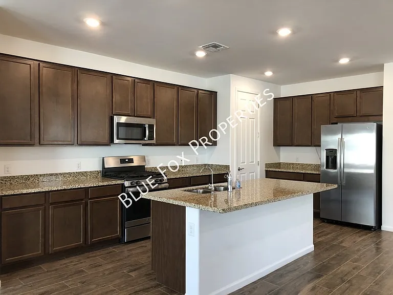 7349 S Via Casa Bonita — Photo 2