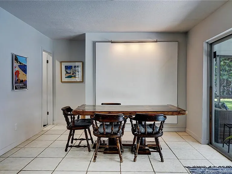 905 SE Flamingo Ave — Photo 9