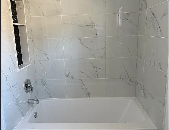 3rd image of 136-138 Meeker Rd