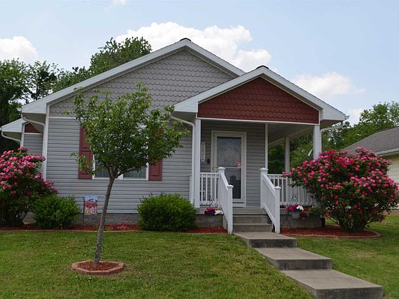 2nd image of 1821 Shadewood Ave