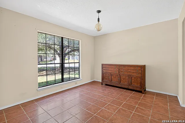 3 bed, 2.5 bath, 1839 sqft, $1,675 — Photo 4