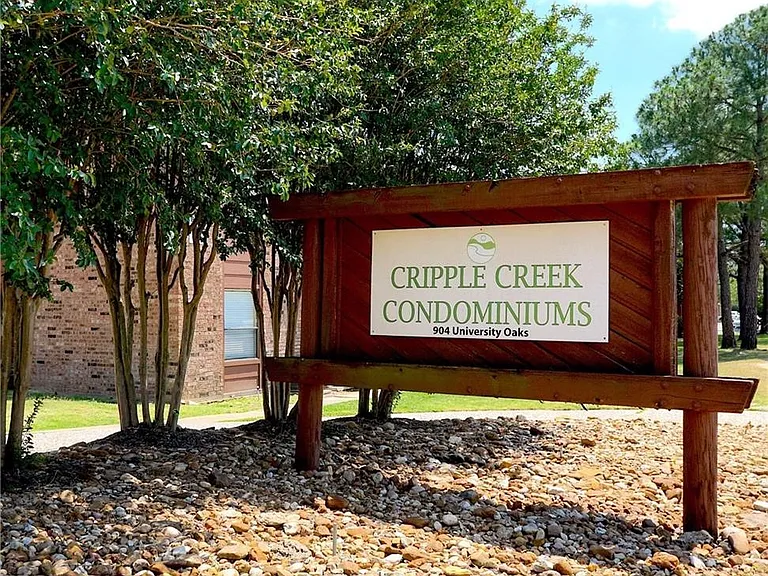 904 University Oaks #137 — Photo 2