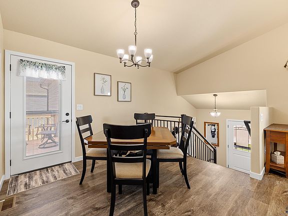 4th image of 641 Civil Way