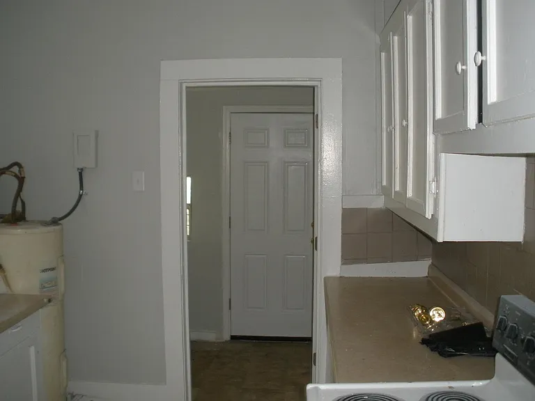 867 East Blvd — Photo 6