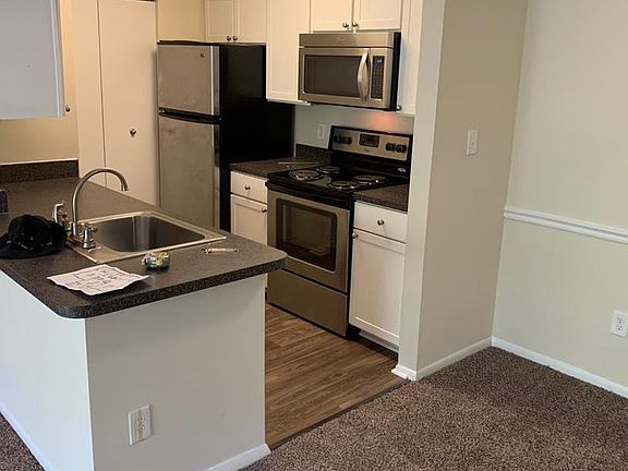 4th image of 4203 Lauries Way #18