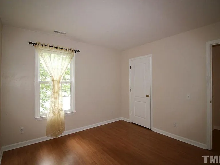 209 Ashley Brook Ct — Photo 13