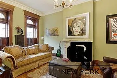 Rented by R New York