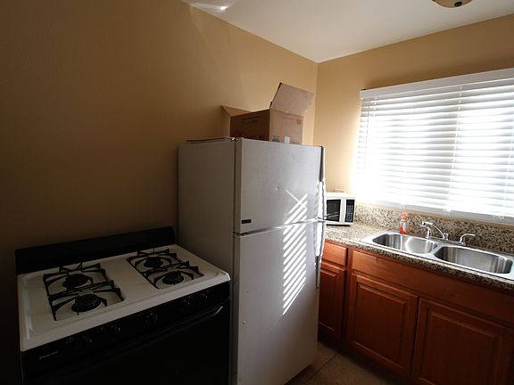 5th image of 802 N Euclid Ave