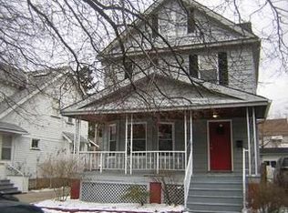 1239 Gladys Ave, Lakewood, OH 44107