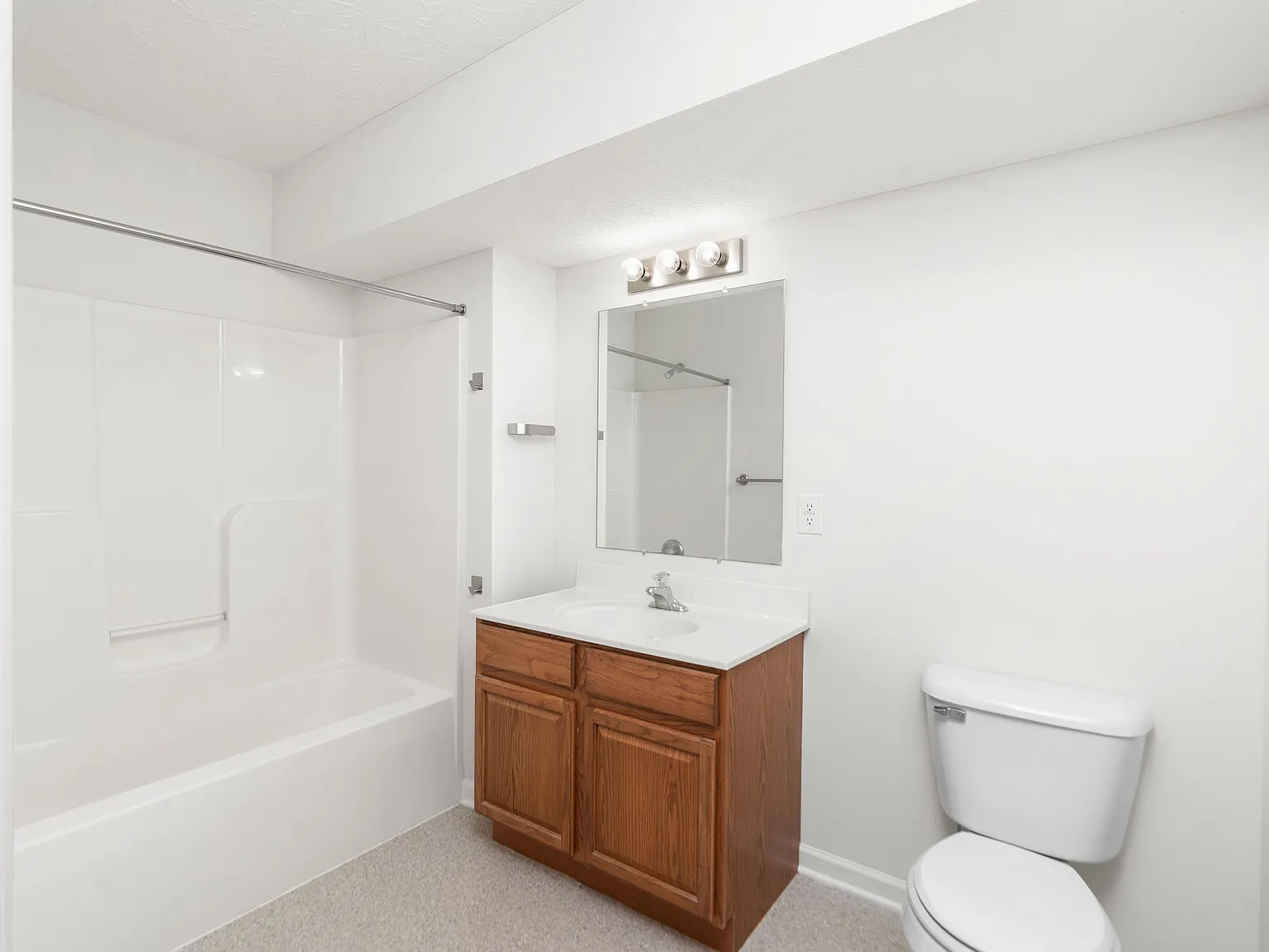 2 bed, 1356 sqft, $1,450 — Photo 2
