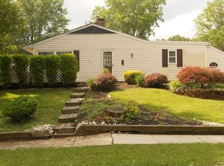 29 Thimbleberry Ln, Levittown, PA