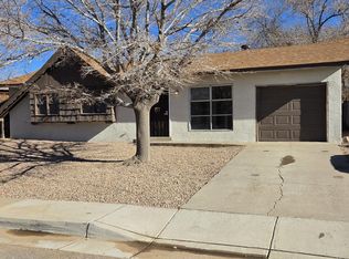 908 Opal Pl NE, Albuquerque, NM 87112