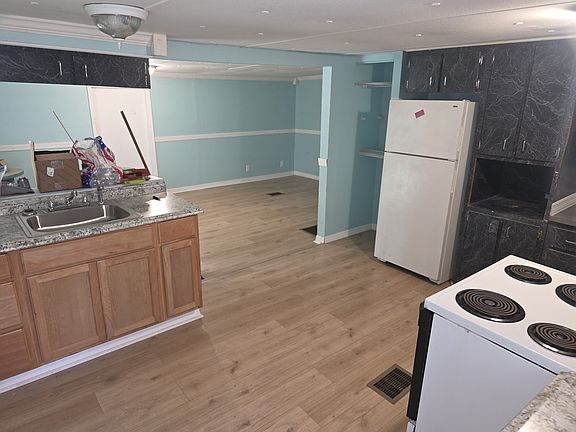 4th image of 11225 Merrill St #1