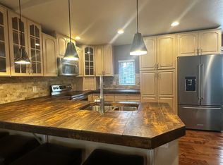 2943 S Acoma St, Englewood, CO 80110