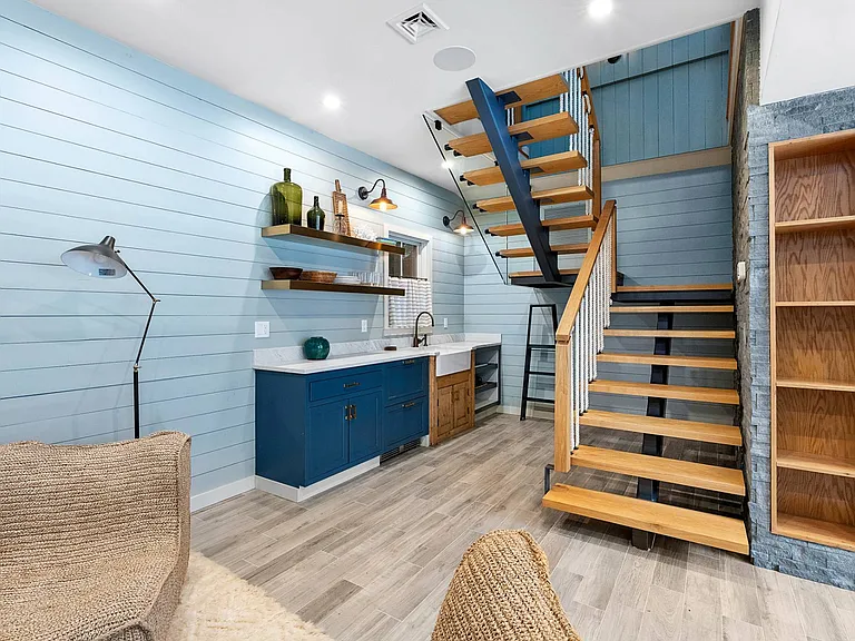 150 Madison St — Photo 18