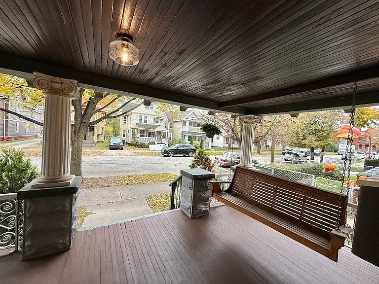 1930 Brainard Ave — Photo 57