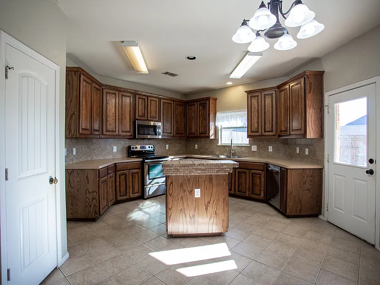1108 Serendipity Cir — Photo 7
