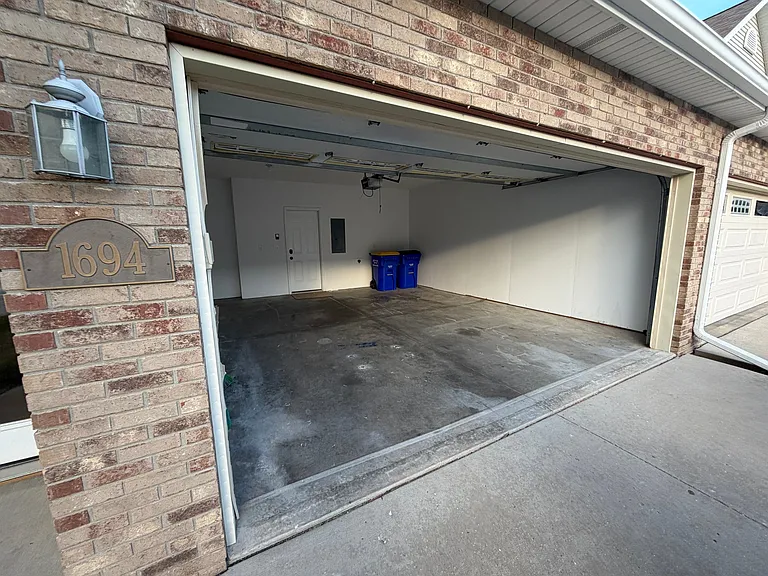 1694 Burr Dr — Photo 18
