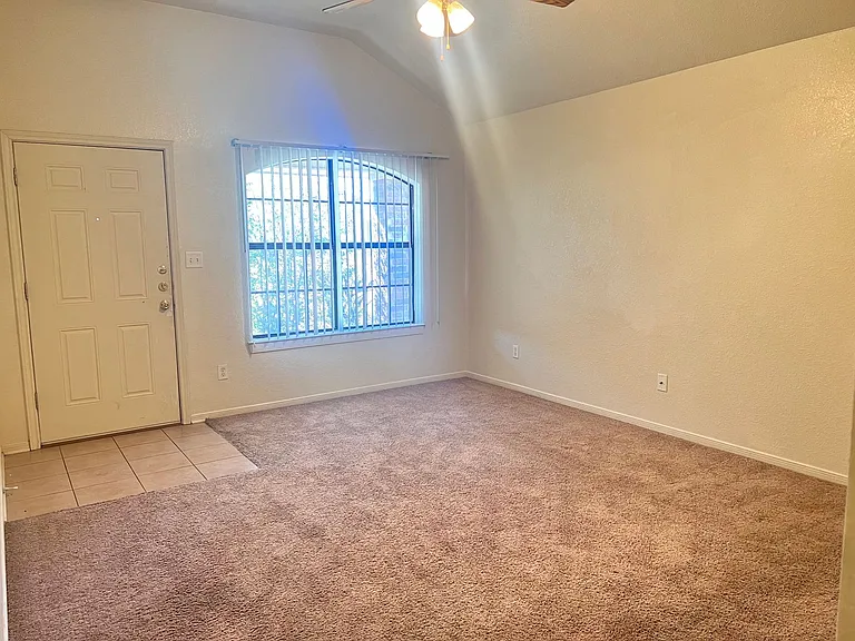 4505 John David Dr — Photo 3