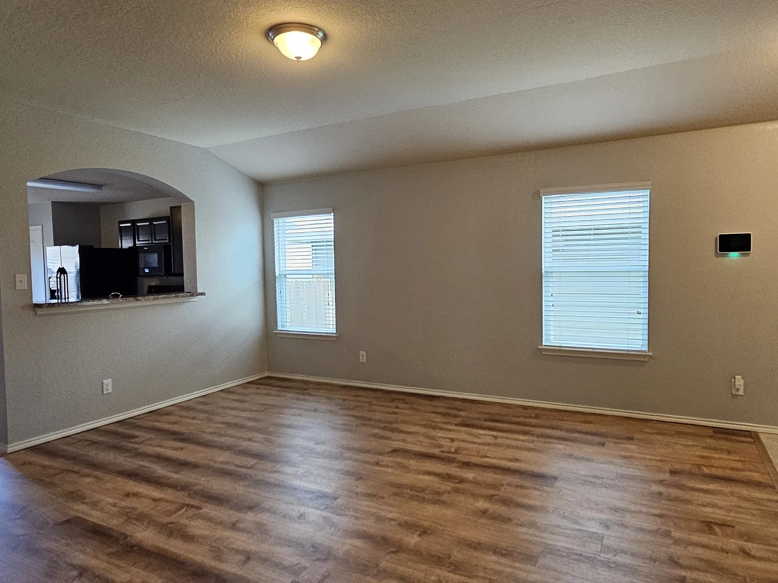 4 bed, 1574 sqft, $1,799 — Photo 3