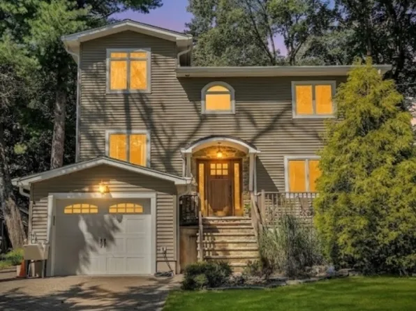 237 Cedar Ln, River Vale Twp., NJ 07675