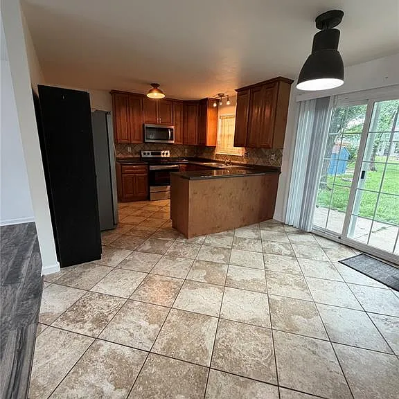 713 Plaza Dr — Photo 4