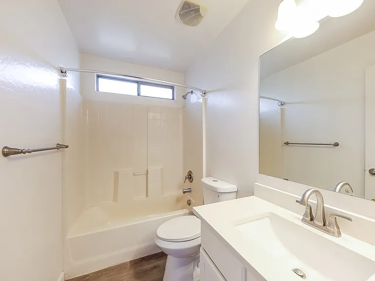 10016 W Gross Ave — Photo 15