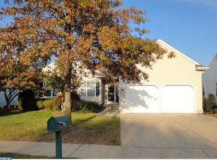 3 Ashley Dr, Delran, NJ 08075