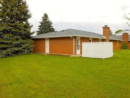 4th image of 1330 Radcliffe Dr