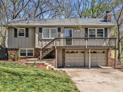8221 Hamilton Dr, Overland Park, KS, 66204