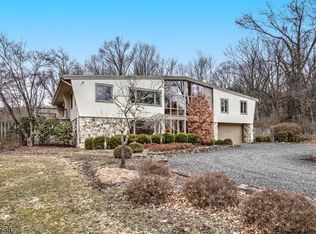 95 Mosle Rd, Far Hills, NJ 07931