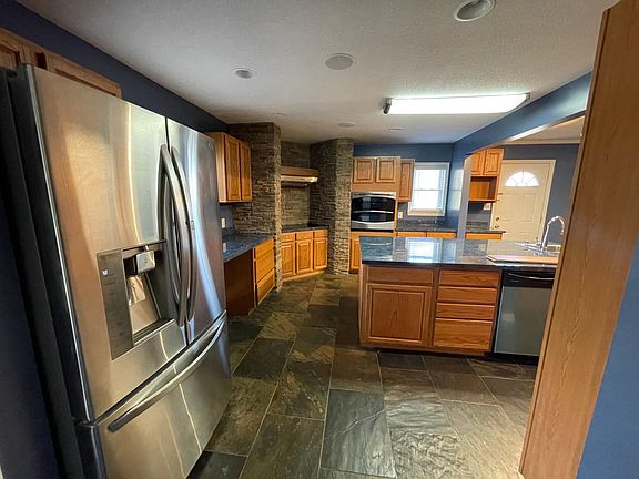 5th image of 857 Sky Blue Ln
