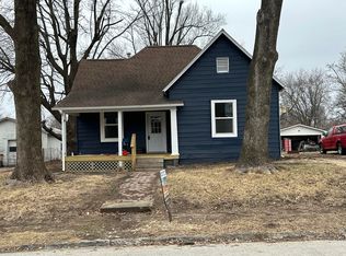 665 S Jefferson Ave, Marshall, MO 65340