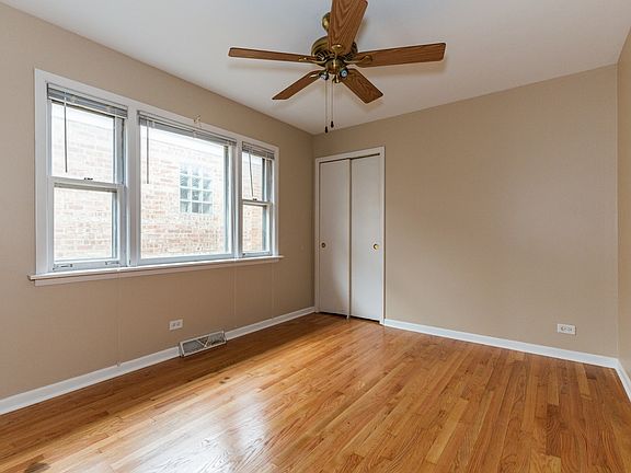 4th image of 3335 N Ozark Ave