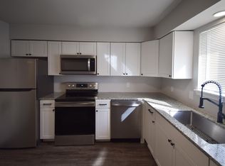 1306 SE C St #C, Bentonville, AR 72712